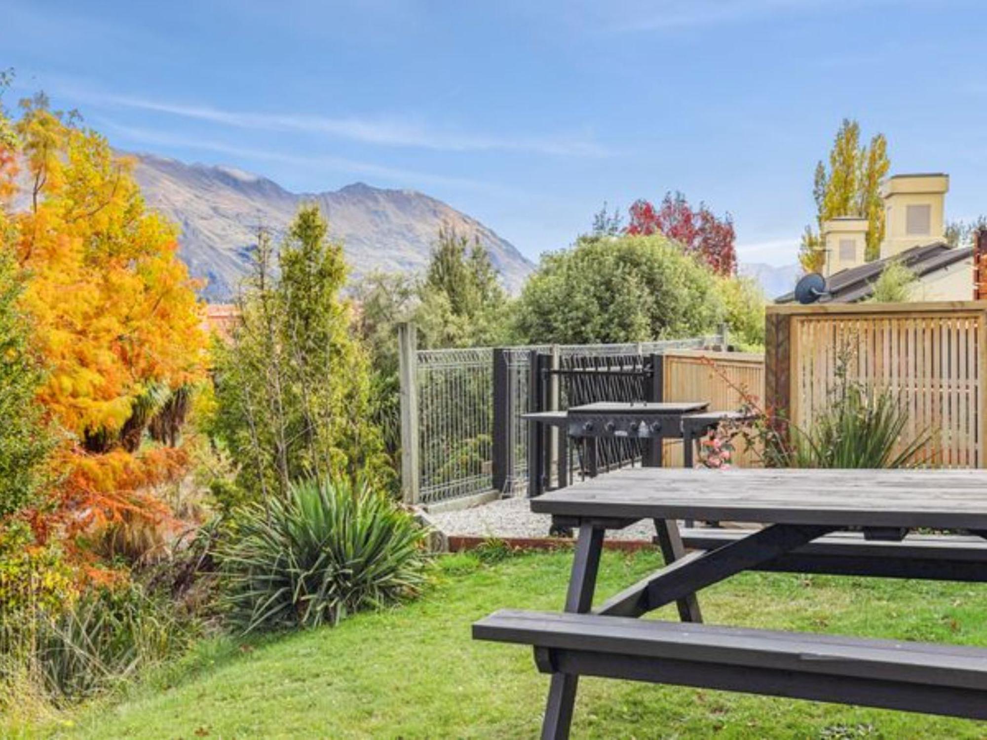 Asure Brookvale Motel Wanaka Eksteriør billede